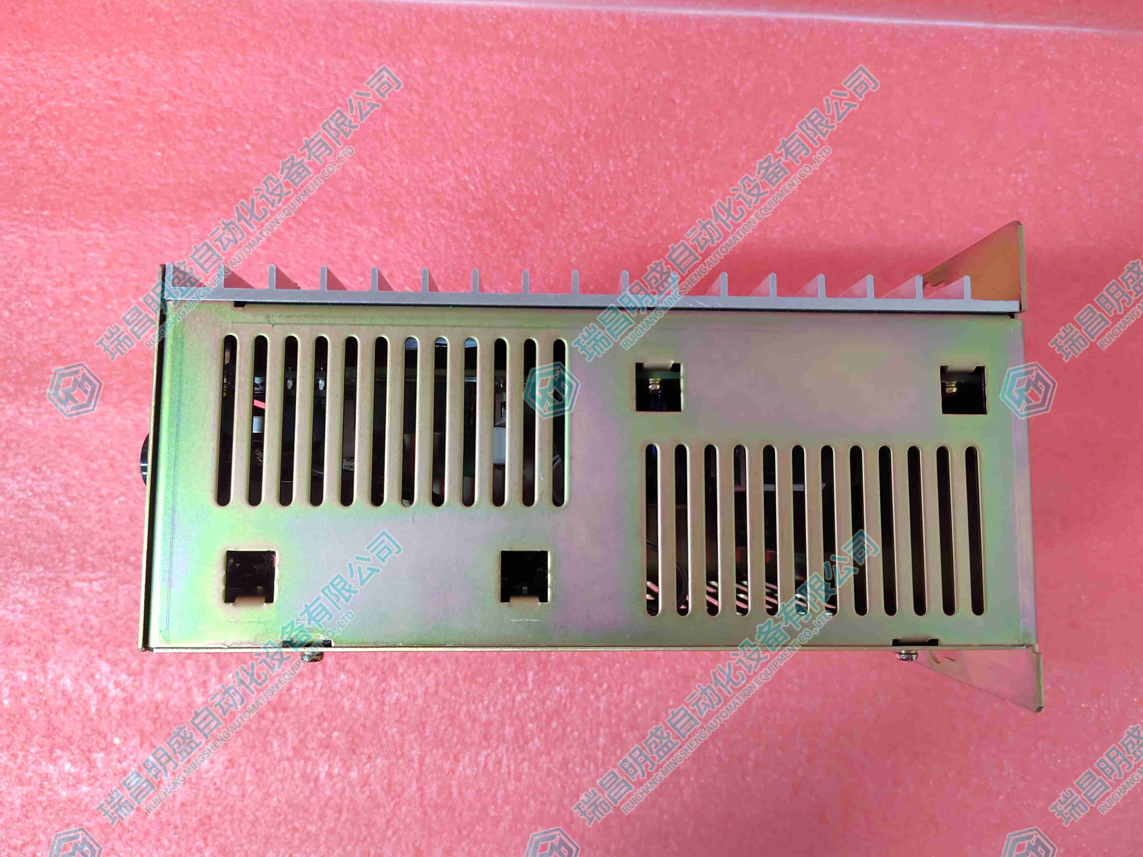 YASKAWA CACR-02-TE1K 伺服驱动器