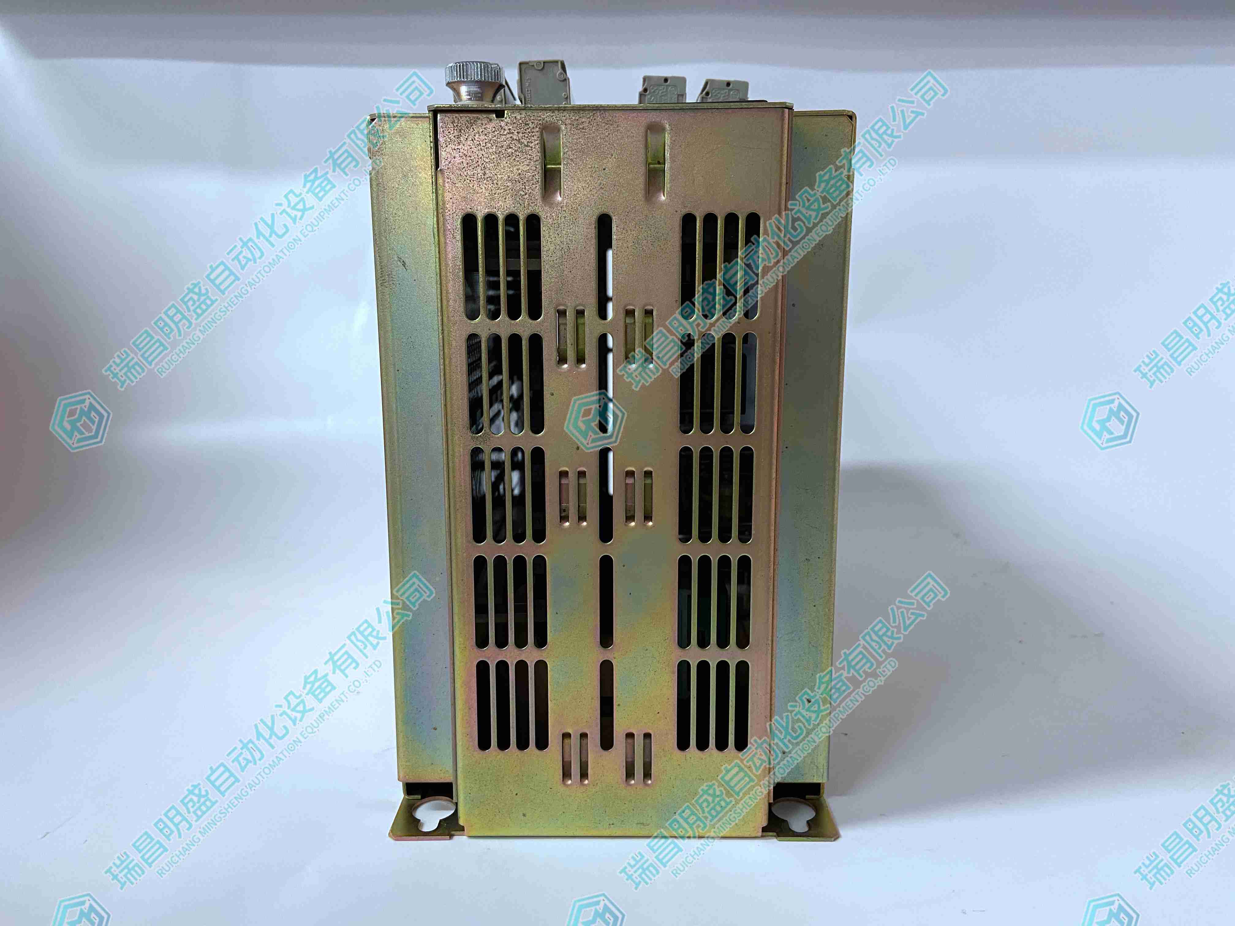 YASKAWA JZNC-XIU01B 伺服放大器