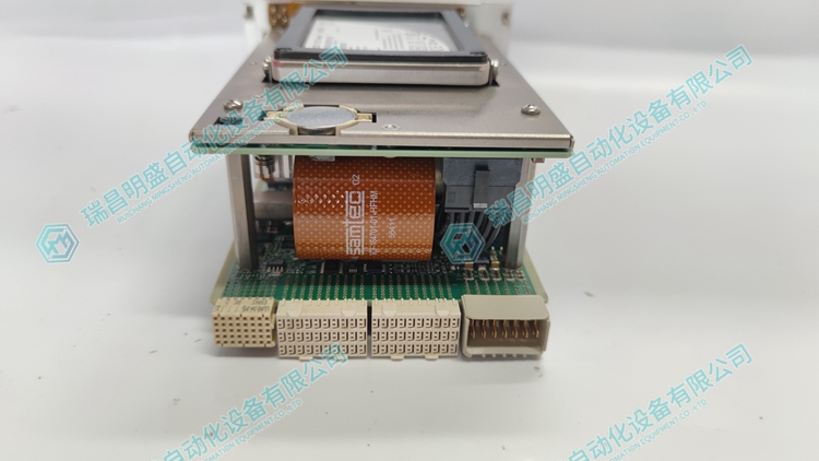 NI PXIe-8133 嵌入式控制器