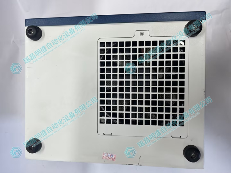 NI PXI-1031 机箱机架